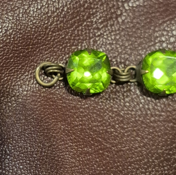Sorrelli Vibrant Green Crystal Tennis Bracelet EUC - Picture 5 of 11